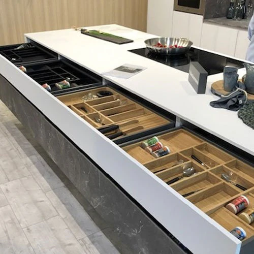 Cuisine équipée avec électroménager intégré Hamon Agencement